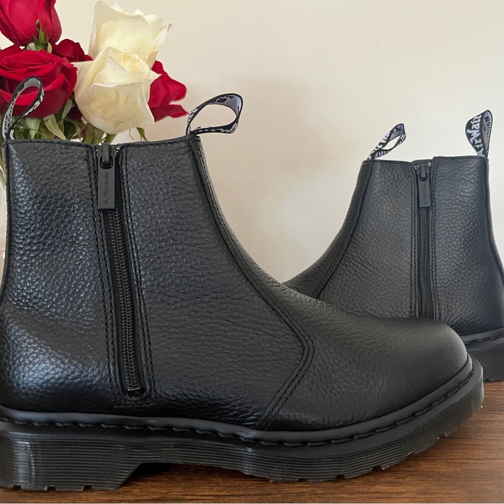 COPY - Dr. Marten’s Chelsea Boot Size 9